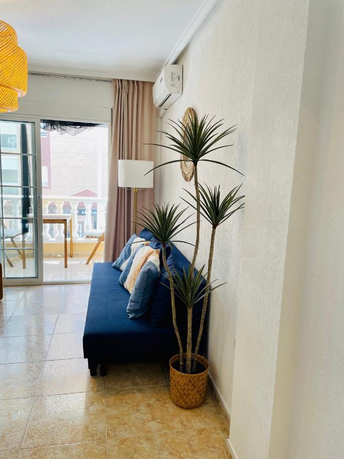 El Papagayo Apartment 2 Mins Walking To The Beach Торевьиа Экстерьер фото