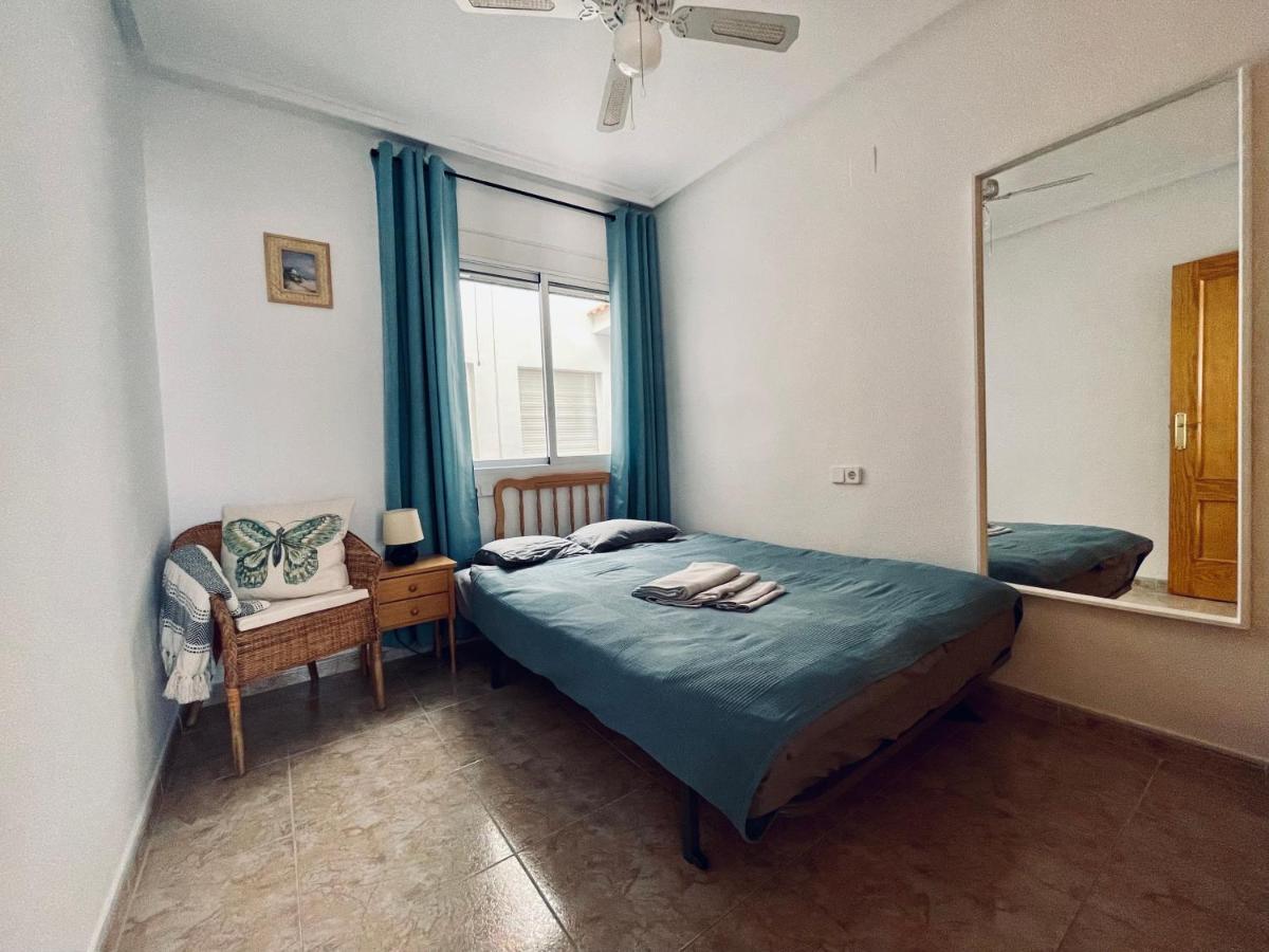 El Papagayo Apartment 2 Mins Walking To The Beach Торевьиа Экстерьер фото