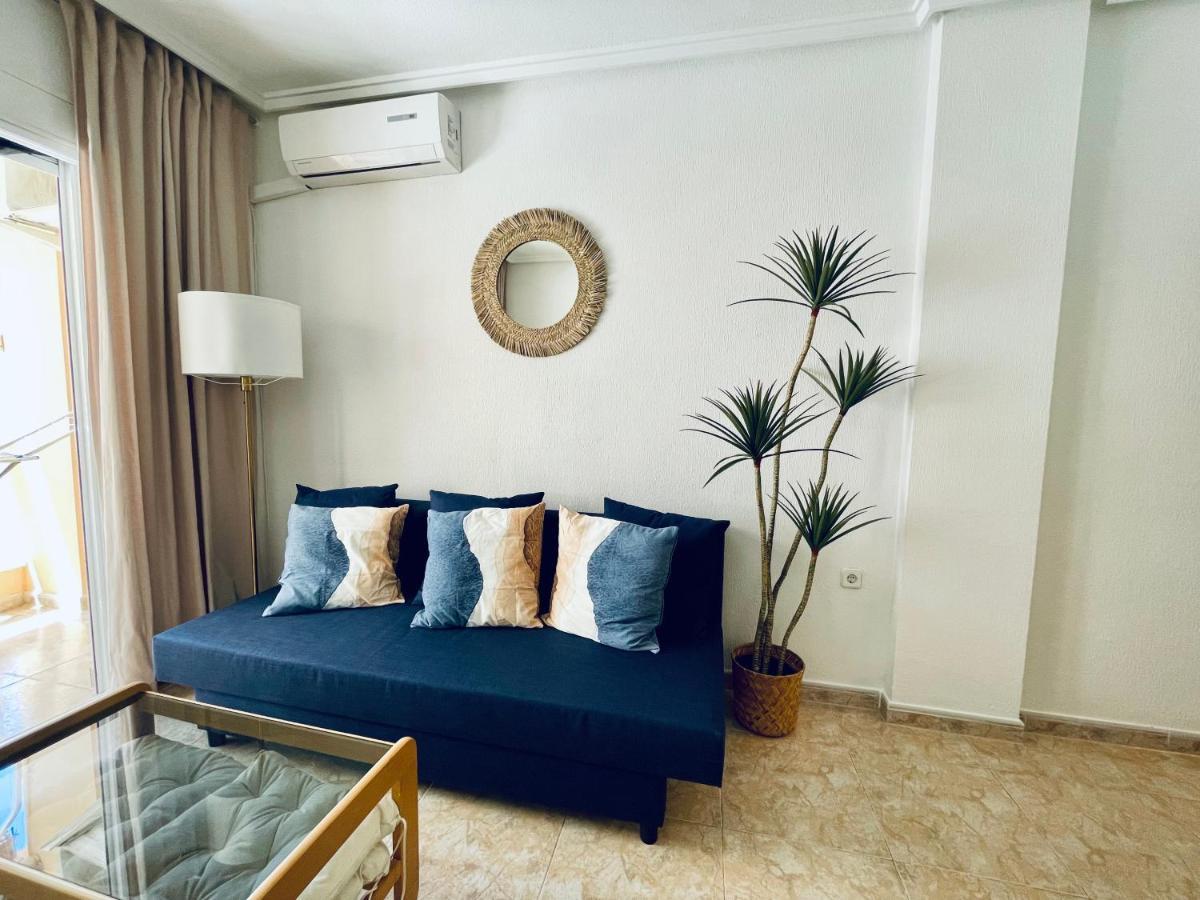 El Papagayo Apartment 2 Mins Walking To The Beach Торевьиа Экстерьер фото