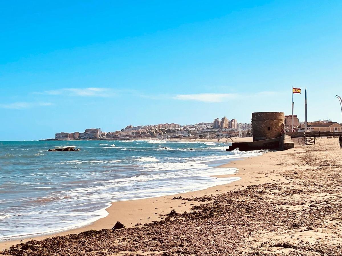 El Papagayo Apartment 2 Mins Walking To The Beach Торевьиа Экстерьер фото